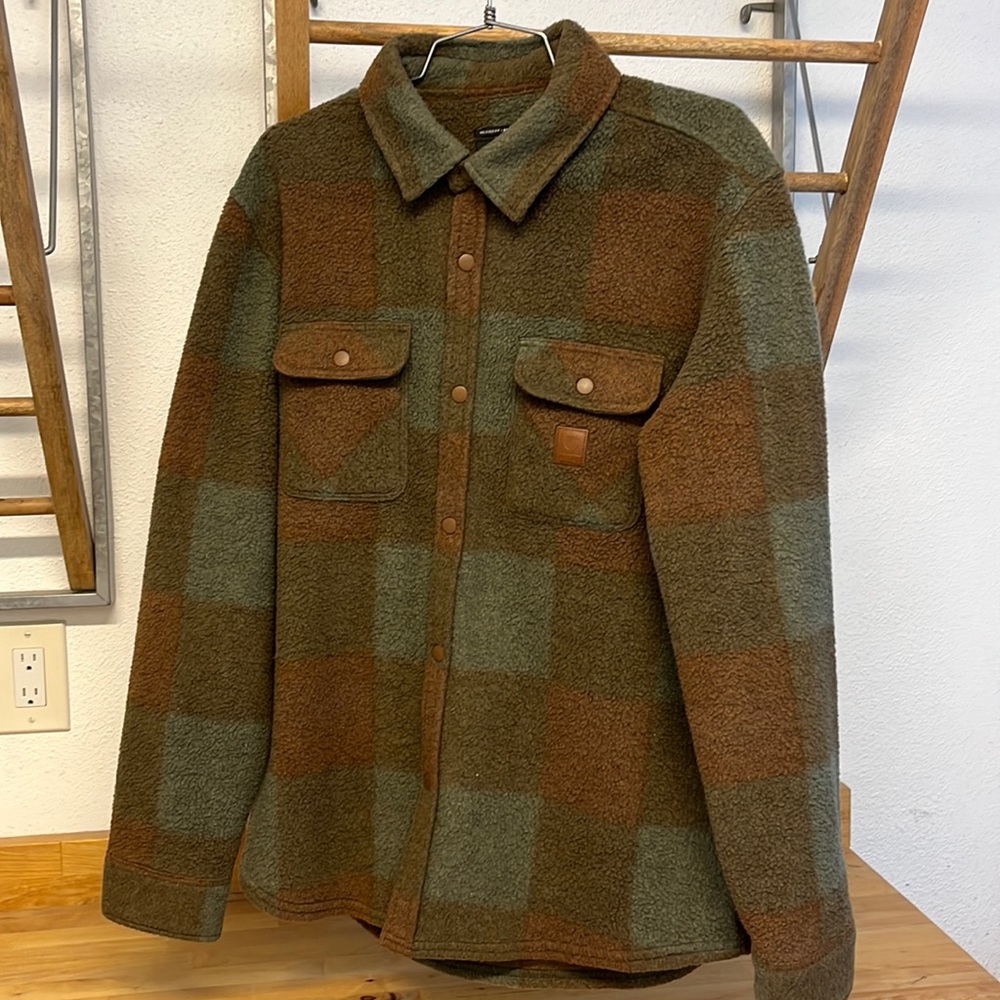 Brixton relaxed fit Bowery fleece buttonup size medium Great condition.